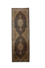 Load image into Gallery viewer, Fine Tabriz Persian Mahi Design , Size: 3&#39;4&quot; x 9&#39;6&quot;