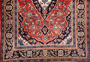 ANTIQUE PERSIAN KASHAN RUG SIZE: 4' x 5'6"