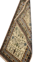 Load image into Gallery viewer, Fine Khotan Rug , Size: 2&#39;8&quot; x 4&#39;
